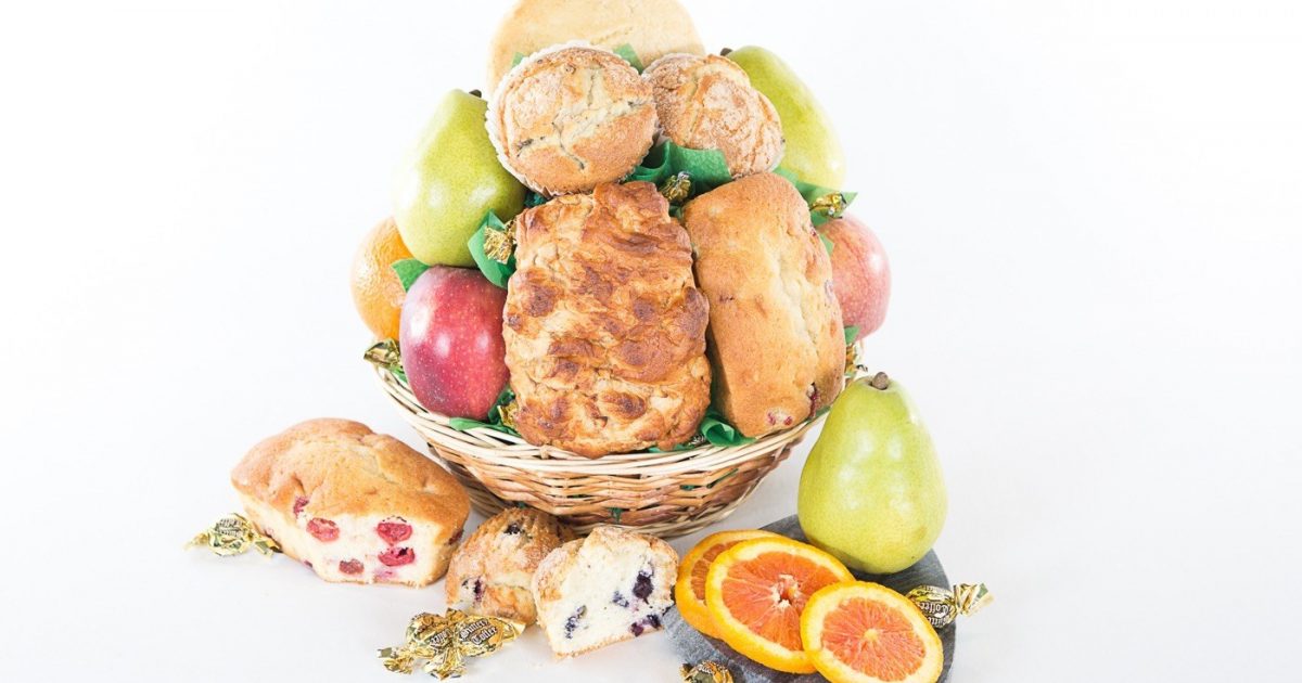 Medium Fruit and Bakery Basket Brown's Orchard & Farm Markets