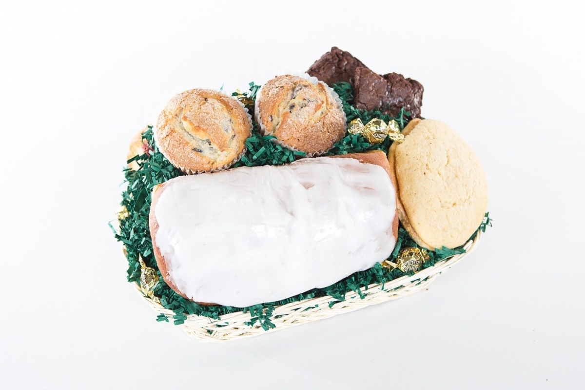 Large Bakery Basket Brown's Orchard & Farm Markets